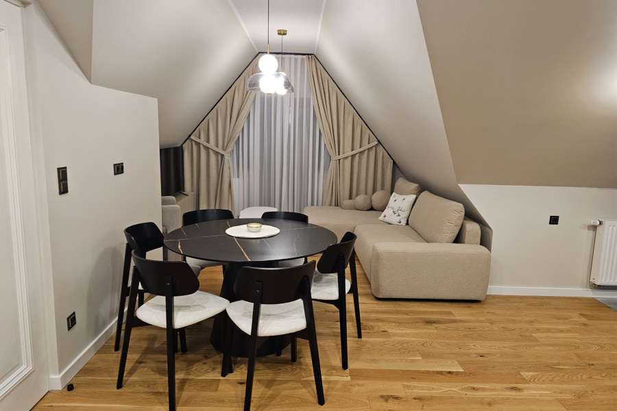 Apartament 8